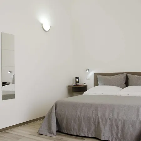 Couette-café Il Corso 2*